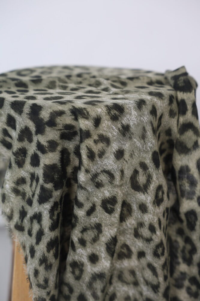 מטפחת מרובעת דגם אמבר - ירוק