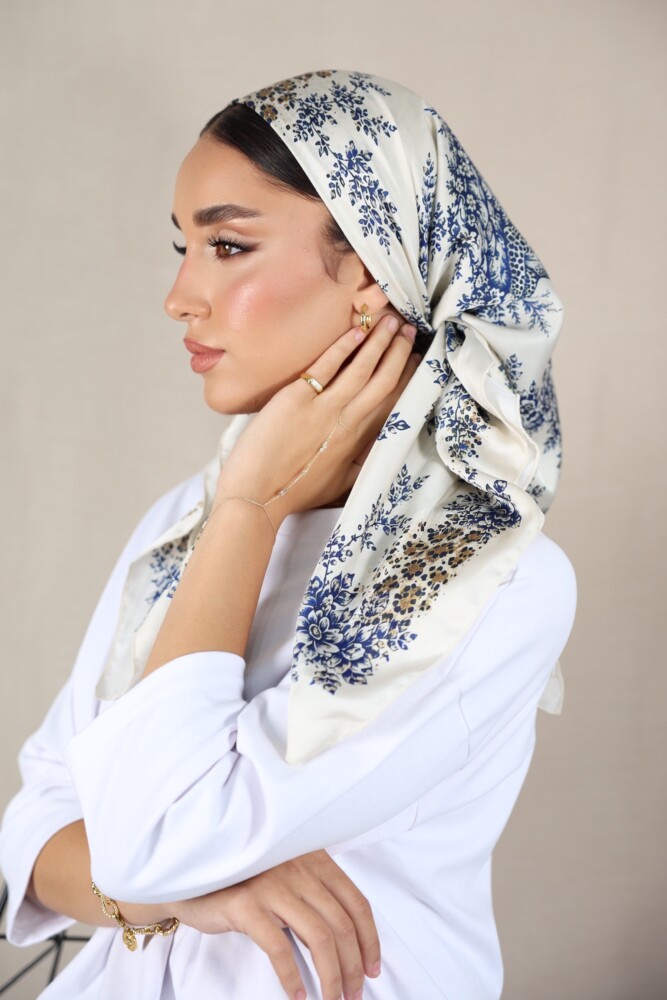 מטפחת מרובעת דגם BLUE SAVANNA